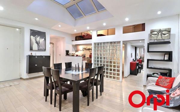 Appartement à vendre    3 pièces • 71,29 m2 Marseille 1