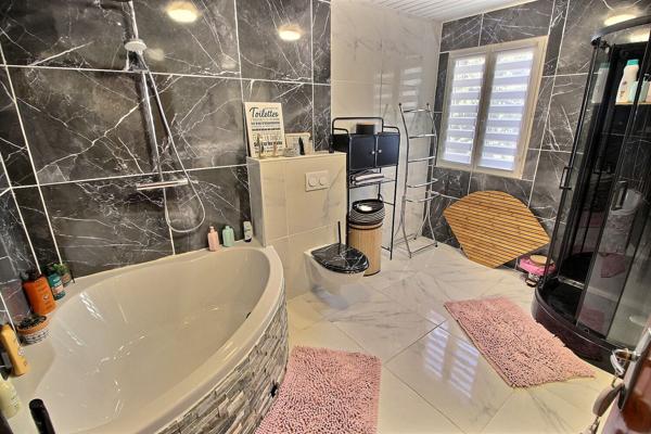 A VENDRE ESTAGEL OPPORTUNITE RARE POUR LOCATION COURTE DUREE OU CHAMBRES D'HOTES