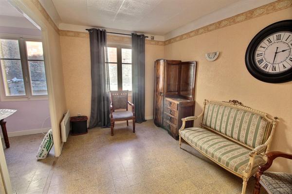 A VENDRE ESTAGEL OPPORTUNITE RARE POUR LOCATION COURTE DUREE OU CHAMBRES D'HOTES
