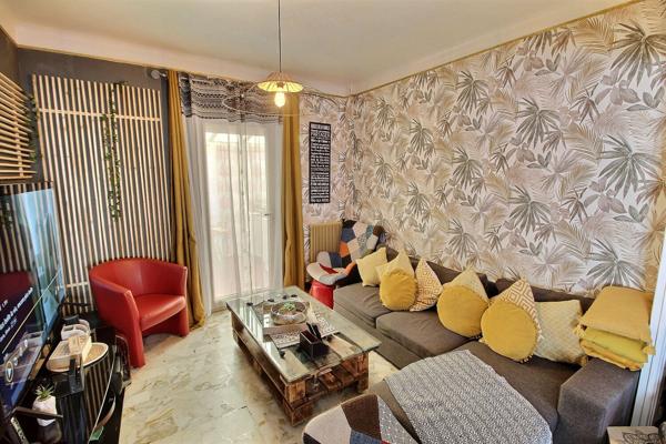 A VENDRE ESTAGEL OPPORTUNITE RARE POUR LOCATION COURTE DUREE OU CHAMBRES D'HOTES