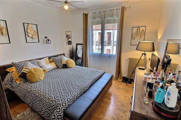 A VENDRE ESTAGEL OPPORTUNITE RARE POUR LOCATION COURTE DUREE OU CHAMBRES D'HOTES