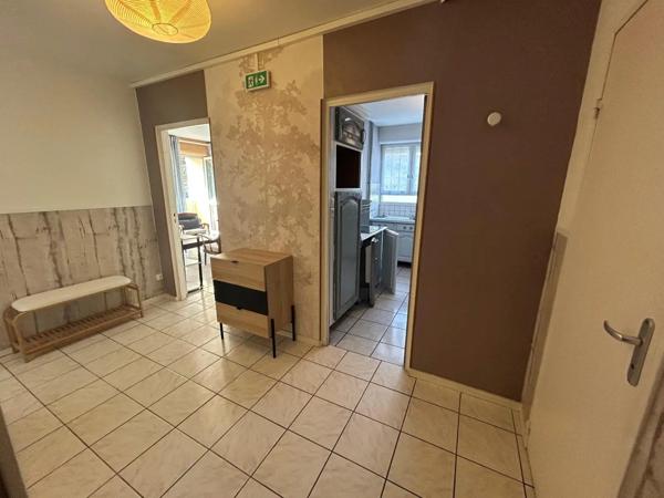 Appartement à louer 3 pièces 59.99m²