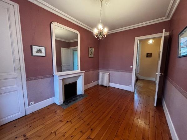 Elbeuf (76500) Maison de Maitre T7 160m2