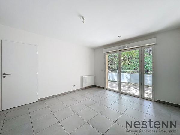 Appartement T2 de 43m2 au dernier étage d'une résidence récente à Rousset