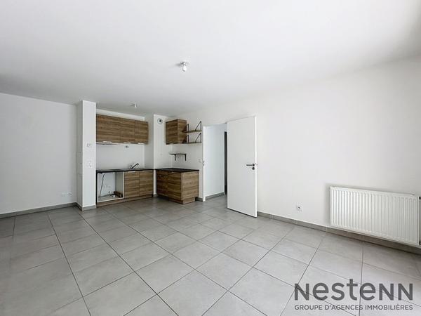 Appartement T2 de 43m2 au dernier étage d'une résidence récente à Rousset