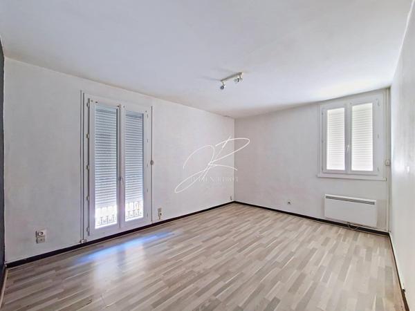 Immeuble 108 m², 2 apartements, garage et remise