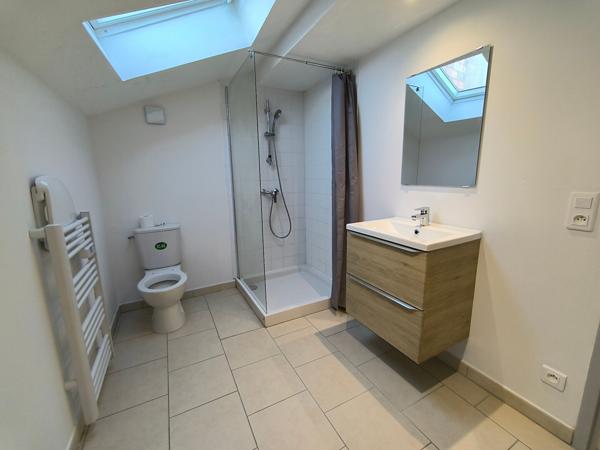 LEZIGNAN-CORBIERES - Appartement T2 à louer proche de toutes commodités