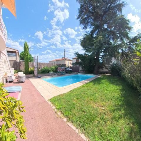 Maison de maître avec piscine