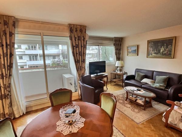 Monplaisir, T2 61m² avec loggia au calme, un garage