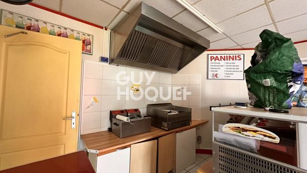 LA TREMBLADE – ENSEMBLE IMMOBILIER AVEC LOCAL COMMERCIAL ET APPARTEMENT