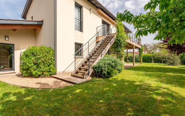 Maison à vendre    5 pièces •  Chazay-d'Azergues