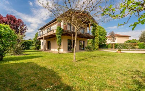 Maison à vendre    5 pièces •  Chazay-d'Azergues