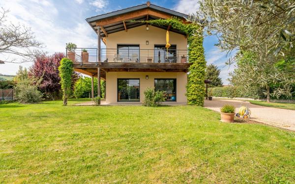 Maison à vendre    5 pièces •  Chazay-d'Azergues