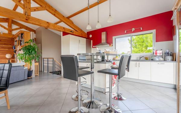 Maison à vendre    5 pièces •  Chazay-d'Azergues