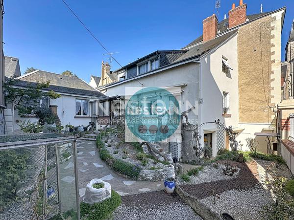 VIAGER Occupé deux tetes-Maison de ville 6 pièces à vendre à Blois - Quartier Saint Nicolas