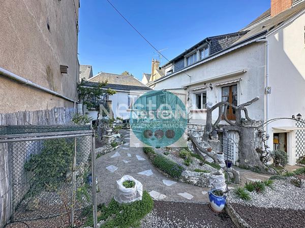 VIAGER Occupé deux tetes-Maison de ville 6 pièces à vendre à Blois - Quartier Saint Nicolas