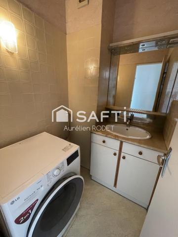 Appartement T5 avec balcon.