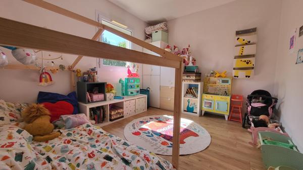 Jolie maison avec jardin et garage