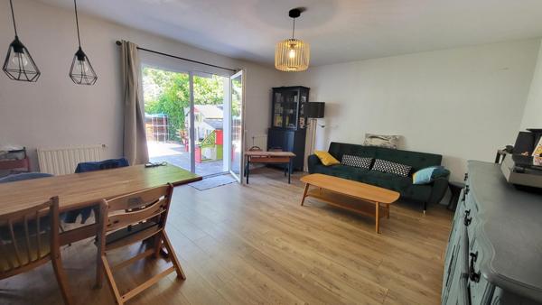 Jolie maison avec jardin et garage