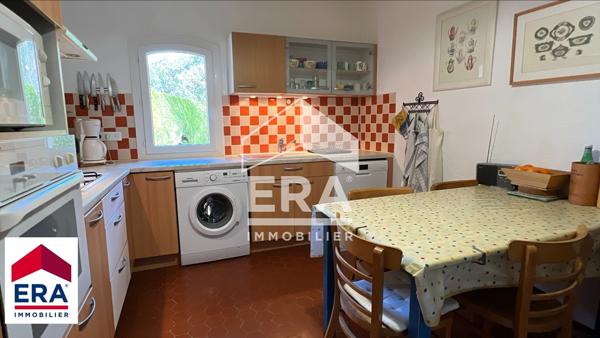 Charmante propriété en pierre avec jardin et piscine