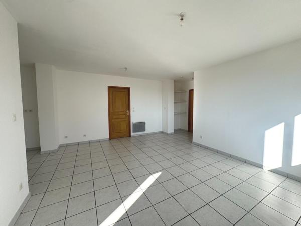 Appartement 3 pièces en rez-de-jardin à louer