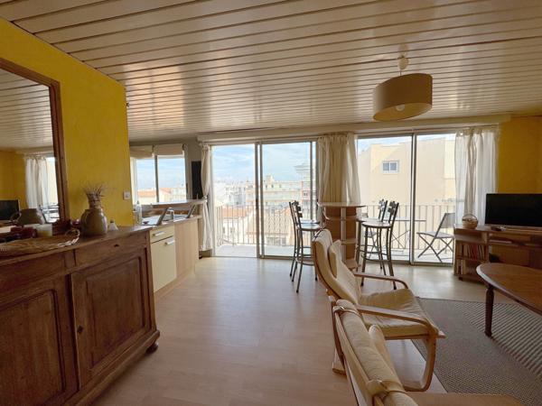 Palavas-les-Flots (34250) Palavas les Flots- Dernier étage- T3 avec balcon vue phare et mer