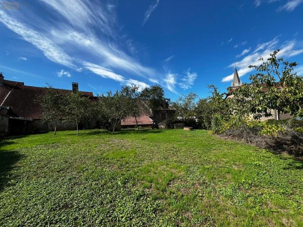 Maison rurale à vendre à Villegusien-le-Lac en Haute-Marne (52600), ref : SGML113249