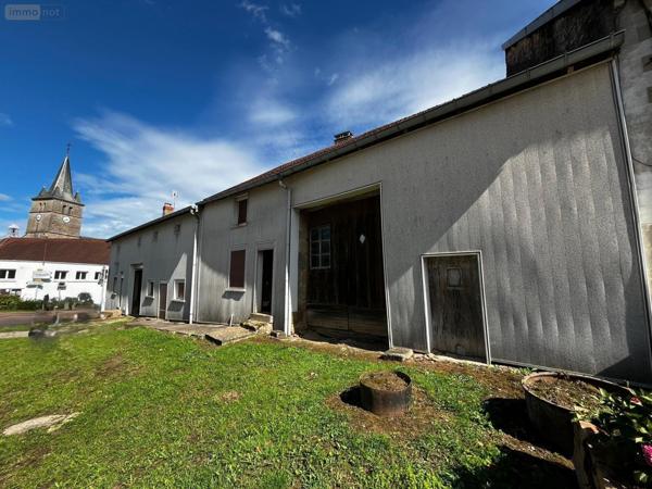 Maison rurale à vendre à Villegusien-le-Lac en Haute-Marne (52600), ref : SGML113249