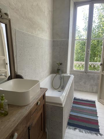 Maison coeur de ville st jean d'angély .... quel charme! Saint-Jean-d'Angély (17400)