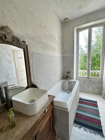 Maison coeur de ville st jean d'angély .... quel charme! Saint-Jean-d'Angély (17400)