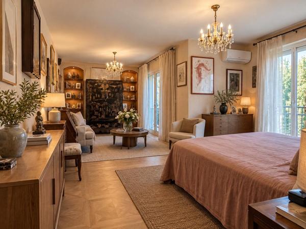 EXCEPTIONNELLE VILLA SUR TOIT DE 300 M²  VUE MER
