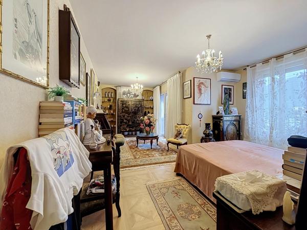 EXCEPTIONNELLE VILLA SUR TOIT DE 300 M²  VUE MER