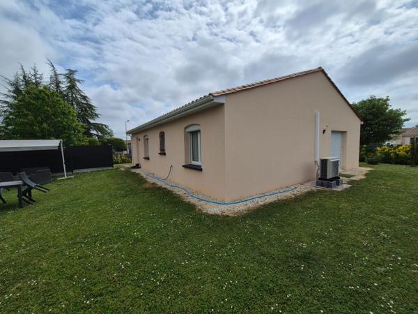 Pavillon Plain-Pied, 100 m2, 3 chambres. Prestation qualitative, terrain paysagé.
