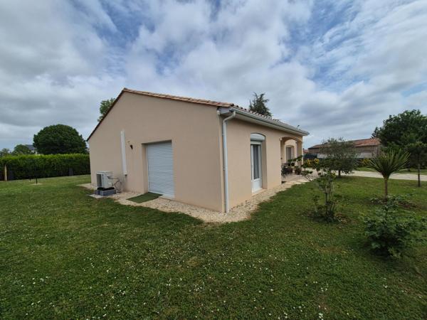 Pavillon Plain-Pied, 100 m2, 3 chambres. Prestation qualitative, terrain paysagé.