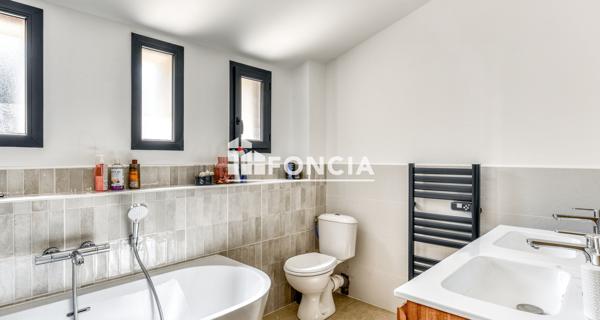 À vendre Maison 7 pièces 200 m² - Narbonne 11100