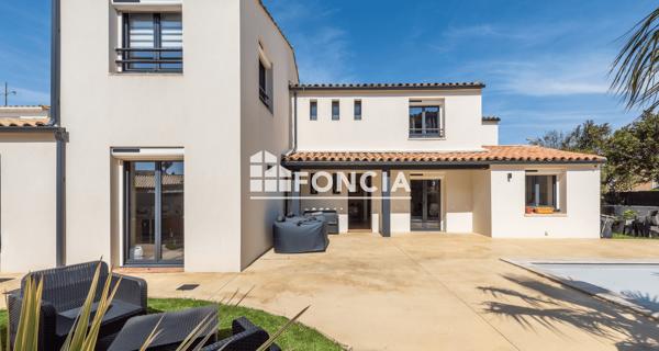 À vendre Maison 7 pièces 200 m² - Narbonne 11100