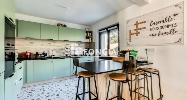 À vendre Maison 7 pièces 200 m² - Narbonne 11100