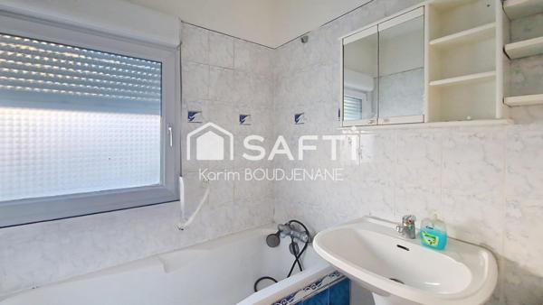 Maison individuelle de plain-pied, 3 chambres, garage, dépendance sur 440 m2 de terrain...