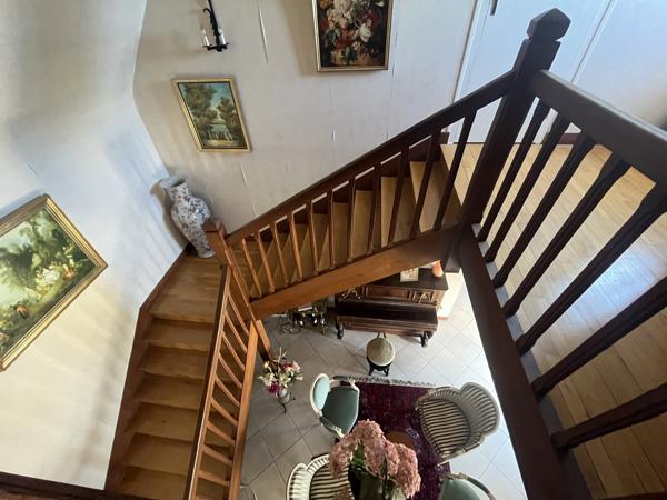 Maison à vendre à Saint-Avé – 250 m² habitables sur 3 300 m² de terrain avec piscine