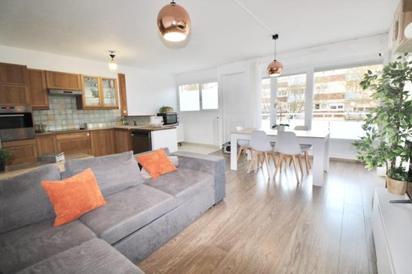 Appartement F3 de 73,96 m2 avec terrasse et place de parking en sous-sol