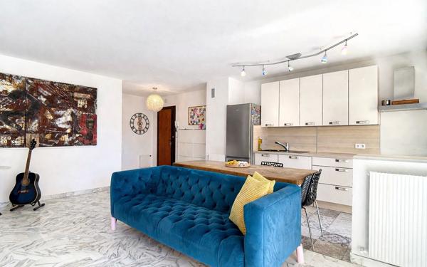 Appartement à vendre    3 pièces • 70,69 m2 Le Cannet