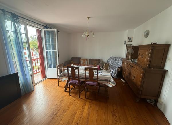 Hendaye- Bel appartement T4 avec terrasse, garage fermé et cave