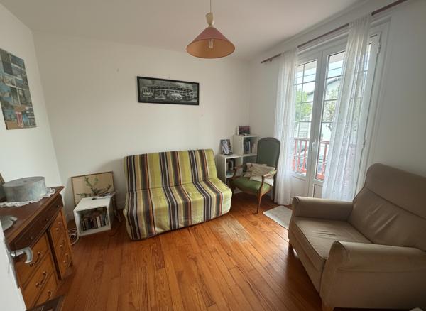 Hendaye- Bel appartement T4 avec terrasse, garage fermé et cave