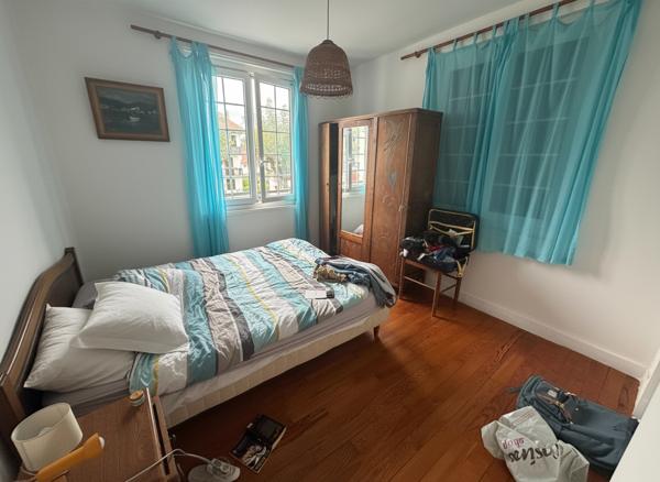 Hendaye- Bel appartement T4 avec terrasse, garage fermé et cave