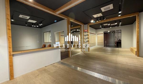 À louer  Local commercial 300 m²  Tours Nord