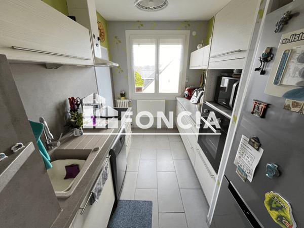 Location Appartement 4 pièces 71.96 m² - 12 RUE DES ECOLES Flers 61100