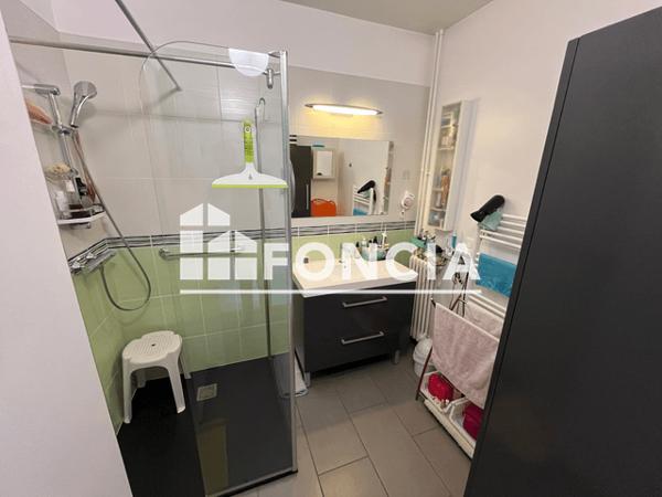Location Appartement 4 pièces 71.96 m² - 12 RUE DES ECOLES Flers 61100