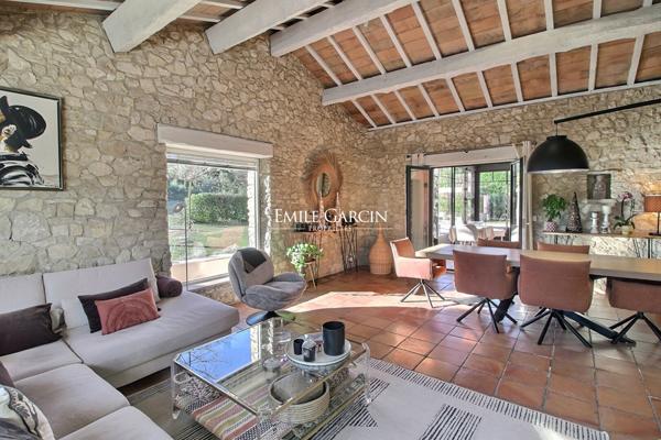 A vendre - Propriété de caractère - A Aix-en-Provence