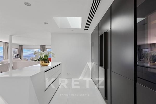 LE MARLY —Avec  Projet de rénovation d'exception