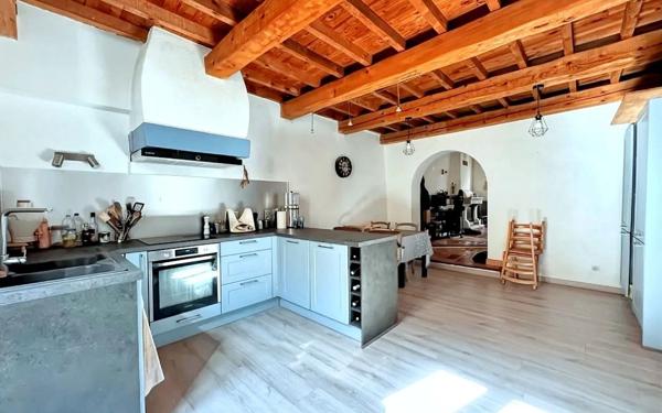 Maison à vendre    3 pièces •  Montfrin